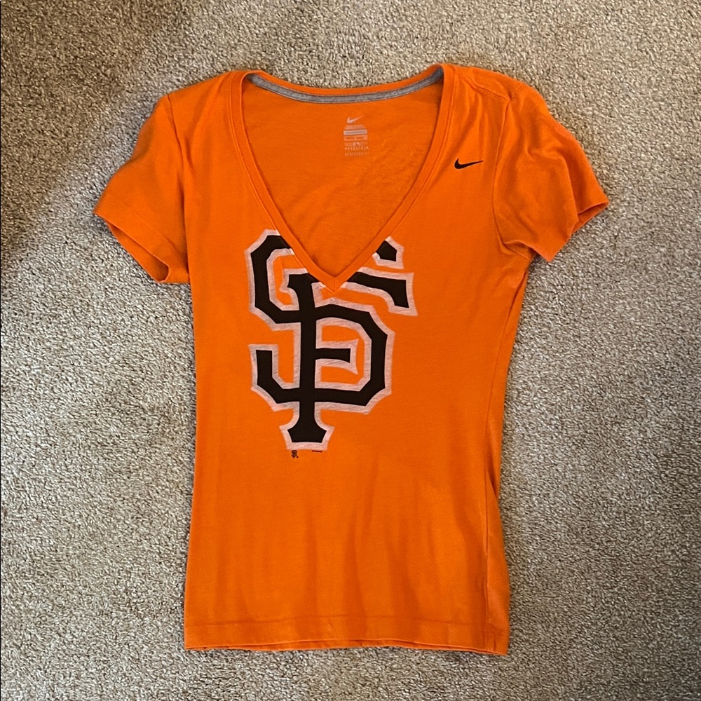 Nike Orange V-Neck T-Shirt with SF Giants logo